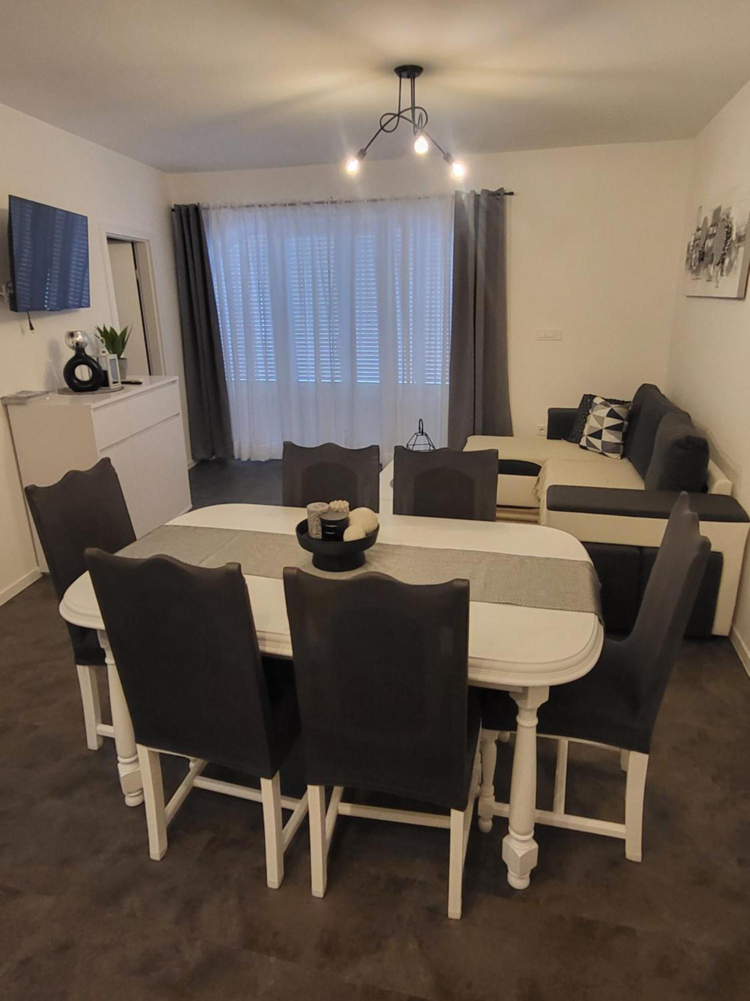 Apartmani Andiks Dramalj Exterior photo