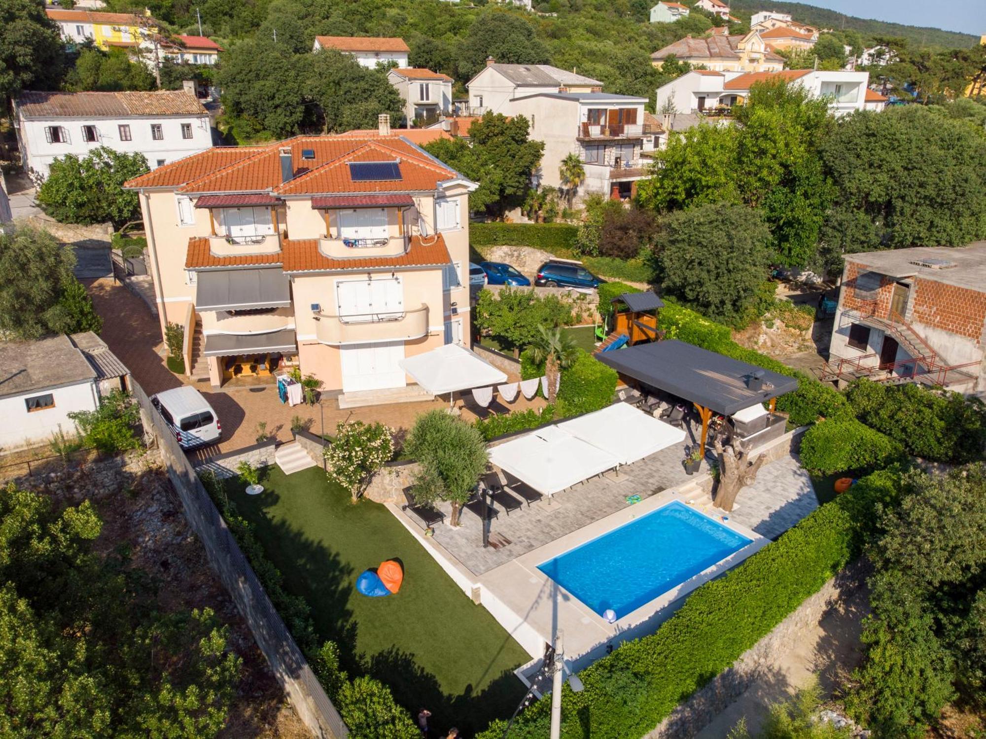 Apartmani Andiks Dramalj Exterior photo